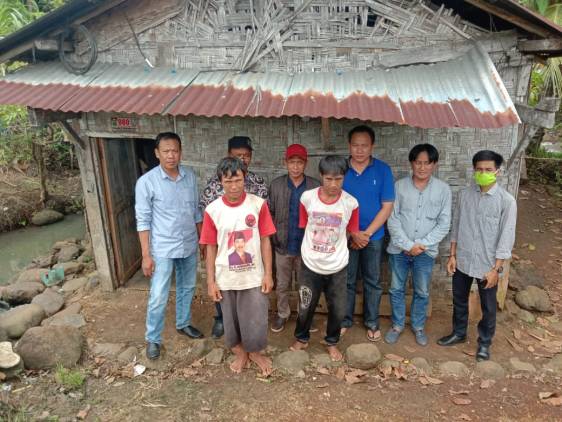 Tim Jamo Tanggamus Berikan Donasi ke Keluarga Sufendi  CuplikCom-Tim-jamo-tanggamus-memberikan-donasi-kepada-keluarga-sufendi-di-pekon-sukabanjar,kota-agung-timur -06092020143807-IMG-20200906-WA0010.jpg